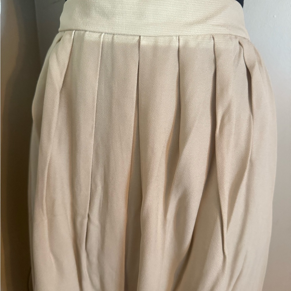 Vintage Elegant Cream Two-Piece Suit - Picture 5 of 9